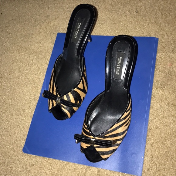 3 inch White House Black Market heel lightly worn - Picture 3 of 3